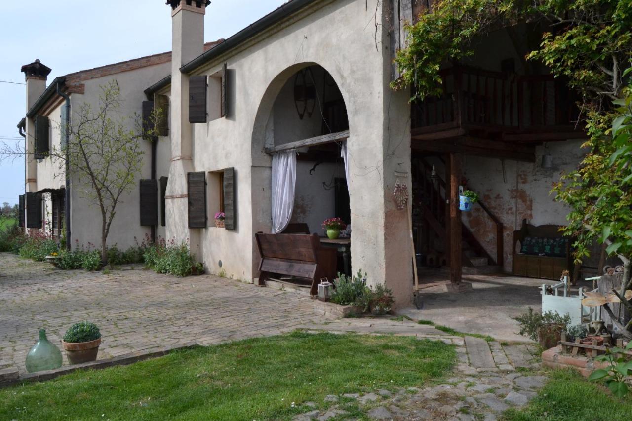 Regina Sconta Villa Estense